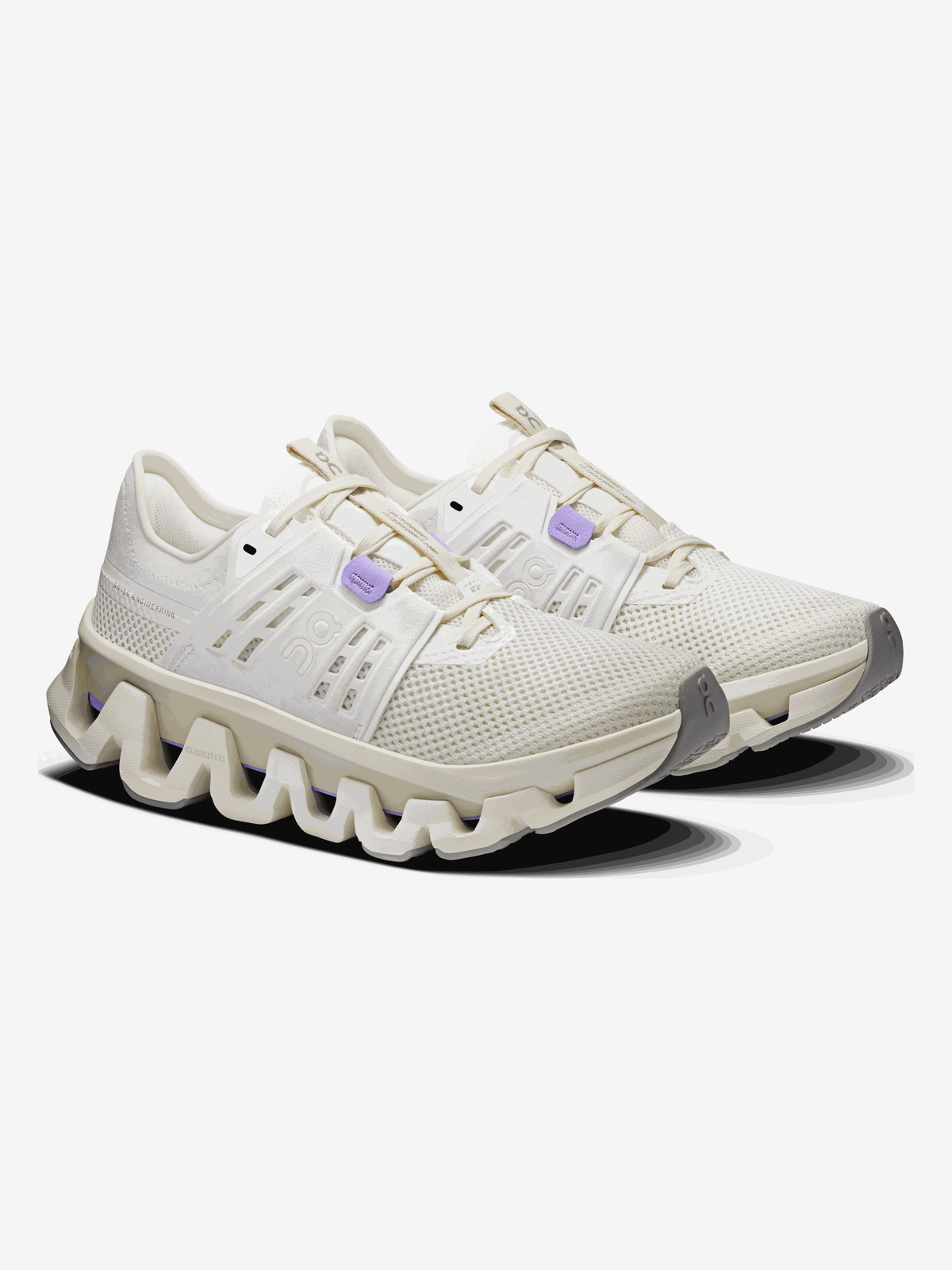 ON RUNNING - Women Cloudswift Amp Sneakers
